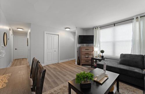 Amherstview Apartment | Newly Renovated 3BR Home in West End Kingston