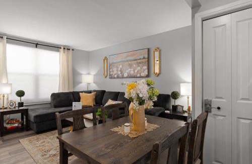 Amherstview Apartment | Newly Renovated 3BR Home in West End Kingston