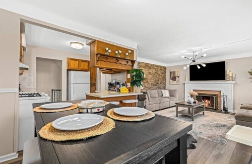 Dearborn House | Newly Renovated 4 Bedroom 2 Bath Downtown Dearborn