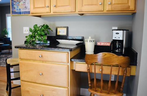 Edgartown House | NEWLY RENOVATED! 5-Star, Edgartown Colonial with Central AC