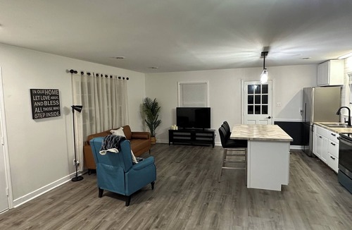 Durham House | Newly Renovated - 5minutes/Downtown