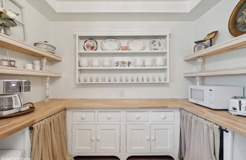 Sawyer House | Newly renovated, 7700 Sq. Ft, 8BR, 7BTH, Heated Pool, Hot Tub, Arcade Game Barn