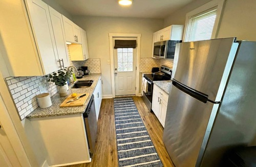 Wilmington Apartment | Newly Renovated Apt with King Bed