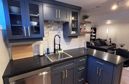 London Apartment | Newly renovated basement apartment