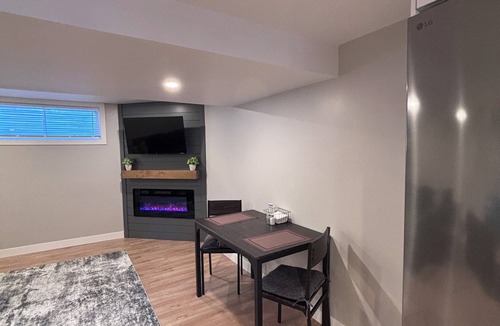 London Apartment | Newly renovated basement apartment