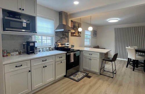 Framingham House | Newly Renovated beautiful 3-Bed 2-Bath Home with Easy Airport Access