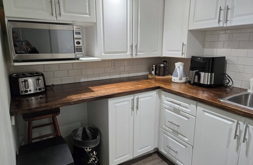 Woodbine - Lumsden Apartment | Newly renovated, bright 1bdrm, sleeps 4 basement suite. Kitchen, Wifi, Netflix