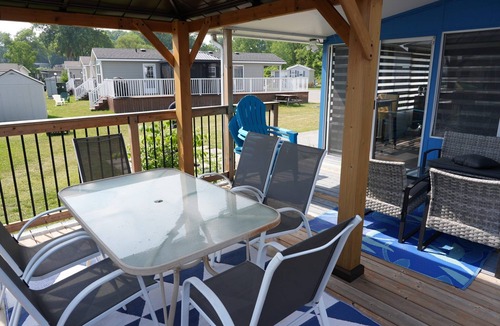 Sherkston Cottage | Newly Renovated Lakeview Cottage on Lake Erie in Sherkston Shores by Elco Beach