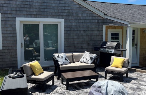 Hyannis House | Newly Renovated Cape Cod Retreat: Beach & Melody Tent Steps Away!