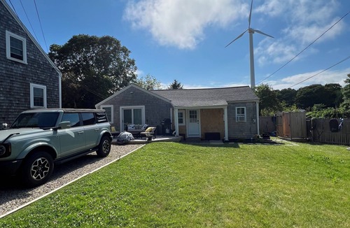 Hyannis House | Newly Renovated Cape Cod Retreat: Beach & Melody Tent Steps Away!