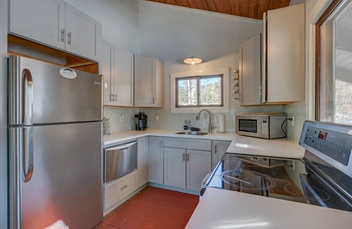 Jackson House | Newly Renovated Chalet