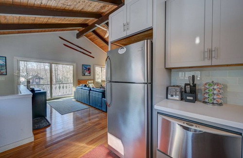 Jackson House | Newly Renovated Chalet