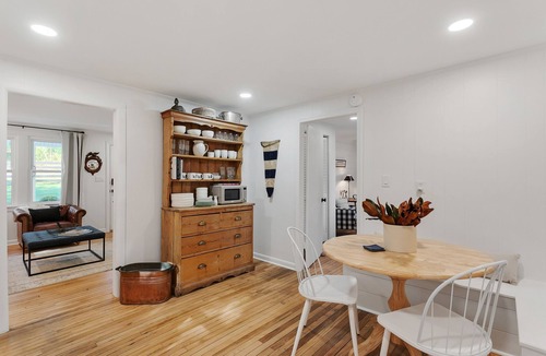 Leipers Fork Cottage | Newly Renovated Charming Little Leiper's Cottage