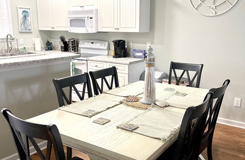 Southport Condo | Newly renovated, clean & spacious condo