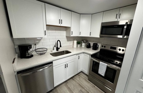 Concord Apartment | Newly Renovated Concord Unit