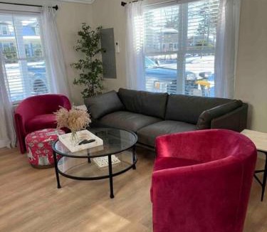 Kittery House | Newly renovated cottage