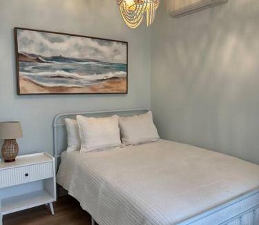 Kittery House | Newly renovated cottage