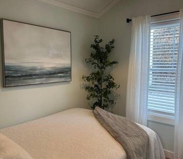 Kittery House | Newly renovated cottage