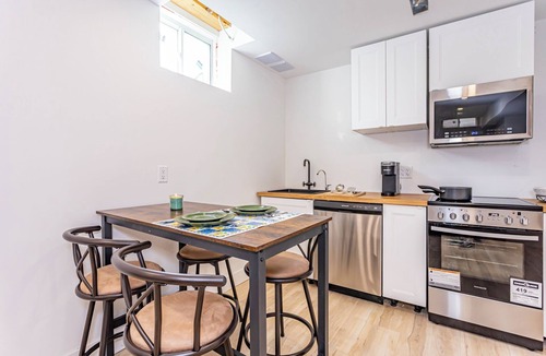 Woodstock Apartment | Newly renovated cozy studio