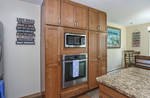 Dillon Condo | Newly Renovated Cozy Waterfront Condo on Lake Dillon!