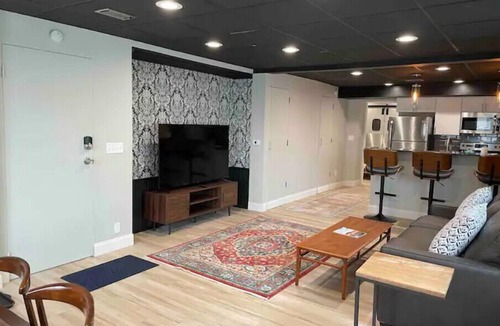 Allentown Apartment | Newly Renovated Downtown Gem!