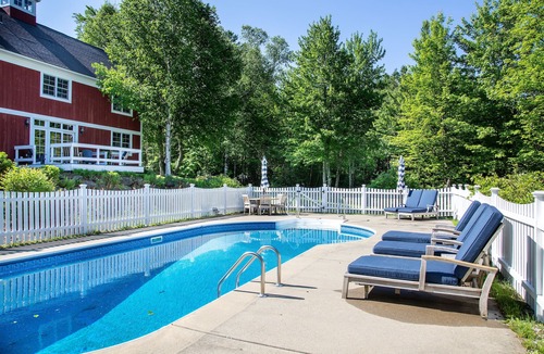 Warren House | NEWLY RENOVATED EAST WARREN LUXURY FARMHOUSE