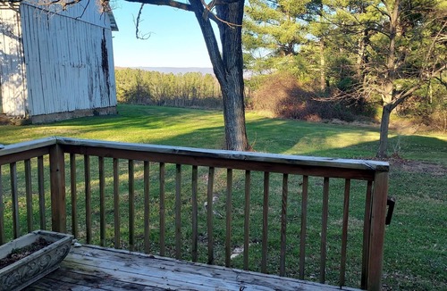 Strasburg House | Newly renovated Farm cottage with Mountain views