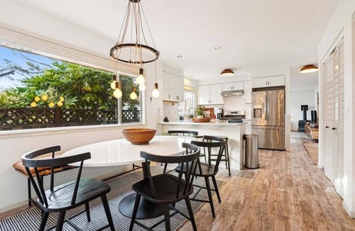 Downtown Cannon Beach House | Newly Renovated+Fire Table+Steps from Cannon Beach