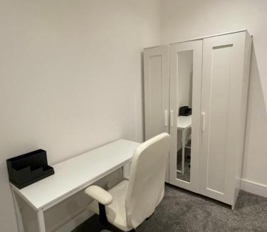 Ashtead Apartment | Newly renovated flat in Ashtead