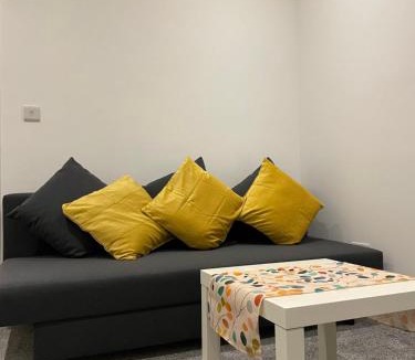 Ashtead Apartment | Newly renovated flat in Ashtead