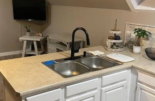 Newfield House | *Newly renovated* guesthouse with beautiful views