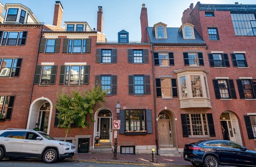 Beacon Hill House | Newly renovated historic home in Beacon Hill
