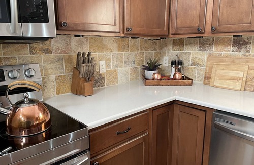 Sierra Vista House | *Newly renovated home!* Staycation at the Legends