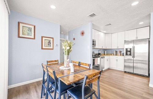 San Antonio House | Newly Renovated home near Seaworld, Lackland AFB and the Medical Center.