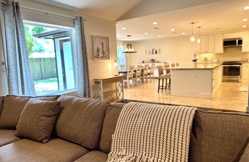 Memorial City House | Newly Renovated Home, Centrally Located, Sleeps 10