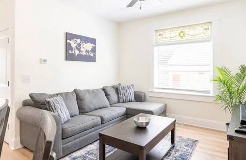 Newport House | Newly Renovated Home in the Heart of Newport