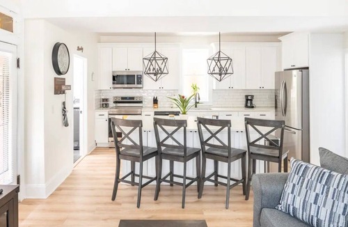 Newport House | Newly Renovated Home in the Heart of Newport