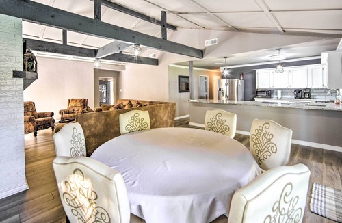 Tool House | Newly Renovated Home on Cedar Creek Lake!