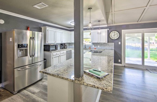 Tool House | Newly Renovated Home on Cedar Creek Lake!