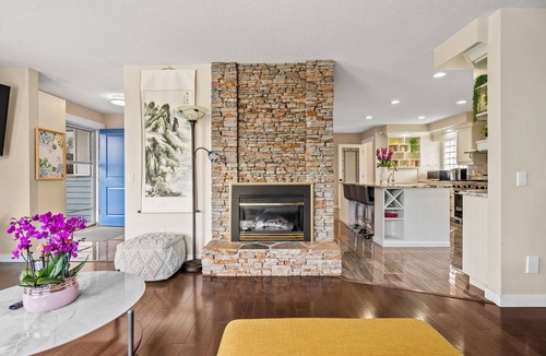 Brentwood House | Newly Renovated Home w 3 BDRMS & Outdoor Spaces