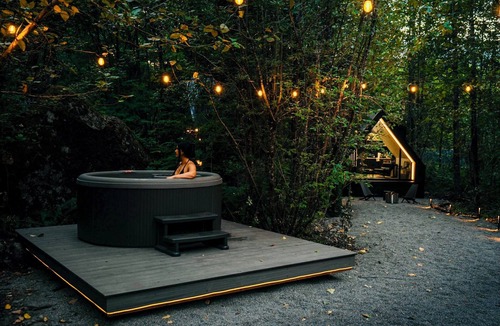 Skykomish Cabin | Newly Renovated/Hot Tub/Sauna/Fire Pit/A Frame/BBQ