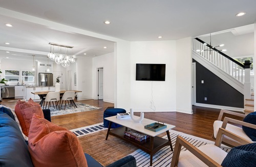 Crestline Heights House | Newly Renovated in B-ham