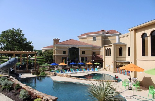 Pottsboro House | Newly Renovated Lake Texoma Retreat - Walk to Tanglewood Resort