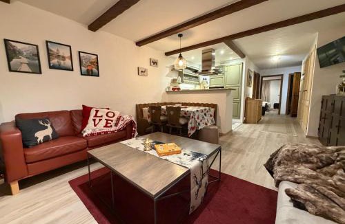 Verbier Apartment | Newly renovated LOVErbier steps from Place Central