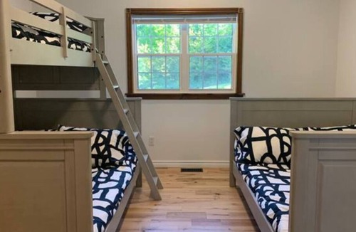 Minden Other | NEWLY RENOVATED Luxurious Getaway In The Hills