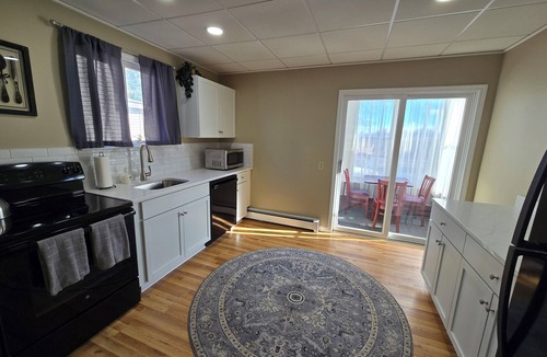 Baldwinsville House | Newly Renovated! Morris Guest House