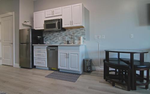 Lake Las Vegas Apartment | Newly Renovated Modern Condo