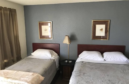 Fairmont Hotel | Newly Renovated Motel
