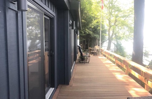 Bracebridge Cottage | Newly-Renovated Muskoka Island Cottage Steps From Water