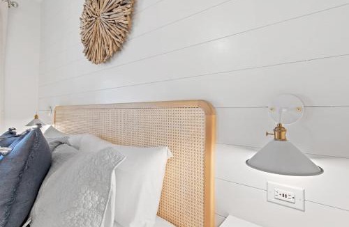 Rosemary Beach Apartment | Newly Renovated Next to Rosemary & Alys Beach 5m to Beach & Dining Free Parking